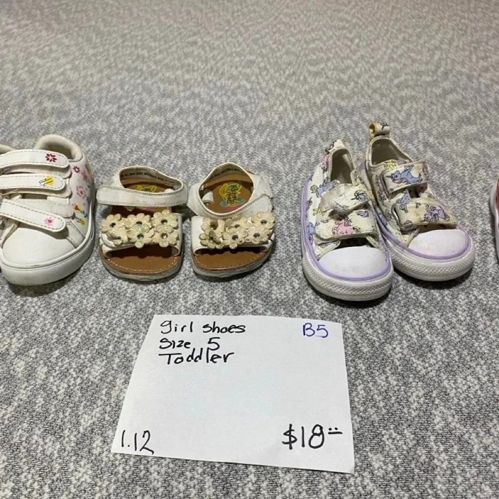 Bundle toddler girl shoes size 5. SKU-B5